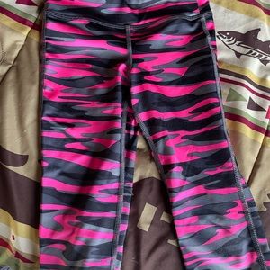 Girls size 5 leggings